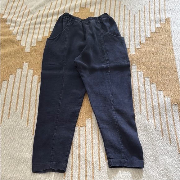 Elizabeth Suzann Clyde Navy Linen Pants - Picture 5 of 5
